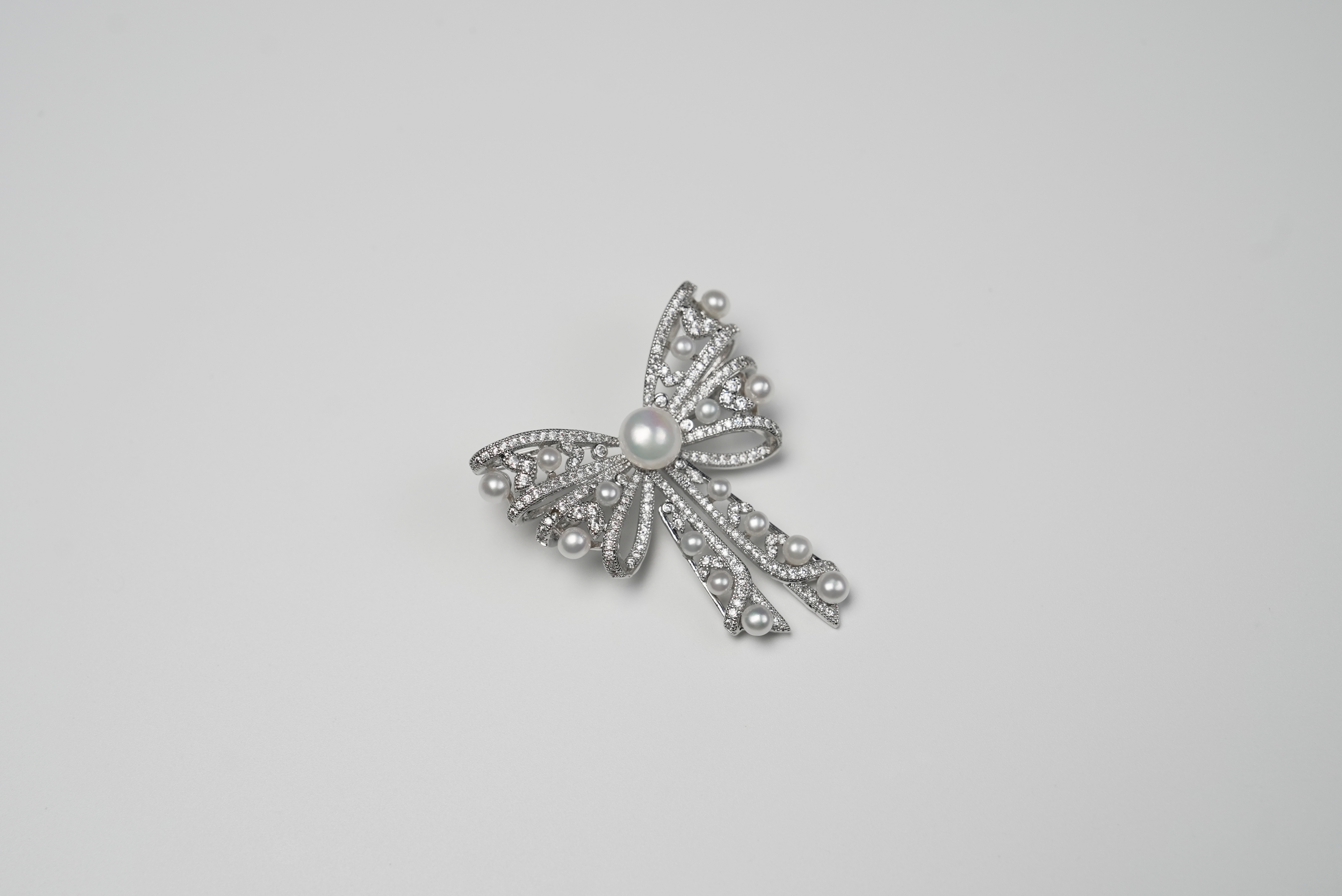 Butterfly Pearl Hair Clip